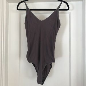 Aritzia onesie in mauve